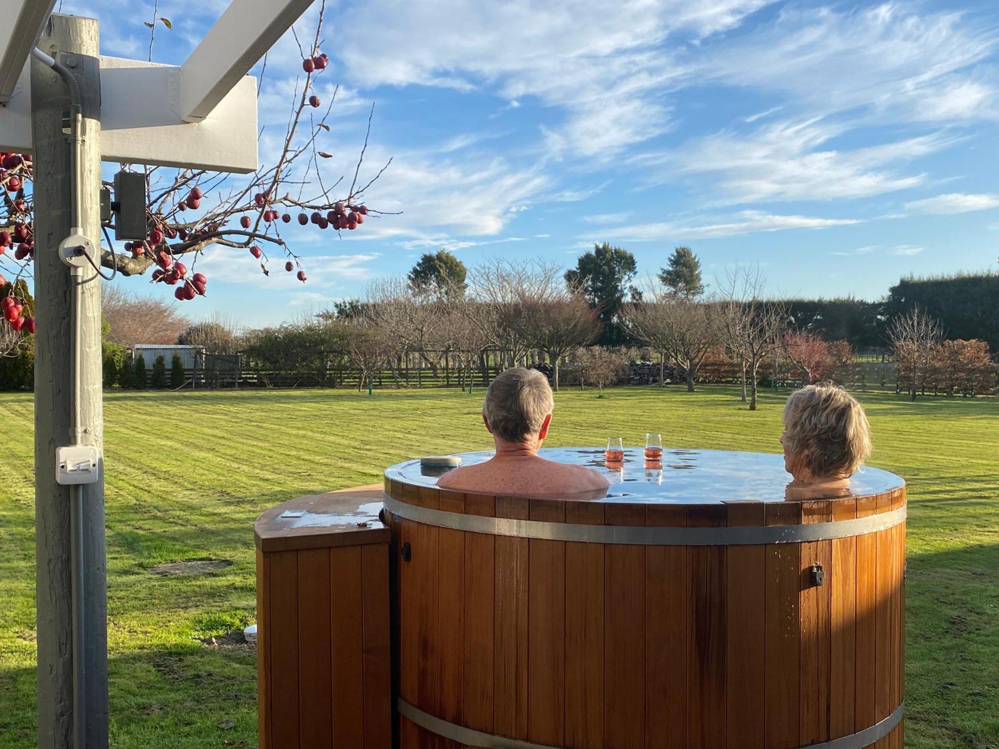 Amuri Villas Clive Exteriör bild
