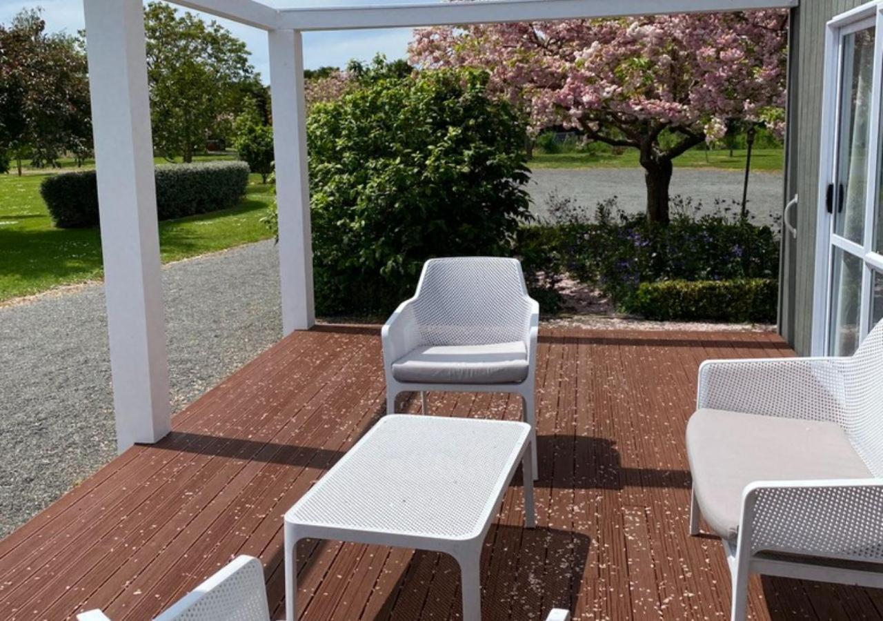 Amuri Villas Clive Exteriör bild