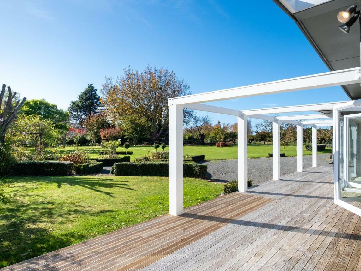 Amuri Villas Clive Exteriör bild